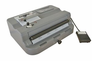 INSERTADORA Y CORTADORA YOSAN 3036