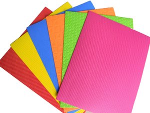 GOMA EVA OLEF TEXTURIZ.HJ.40x60 BOLSA 12
